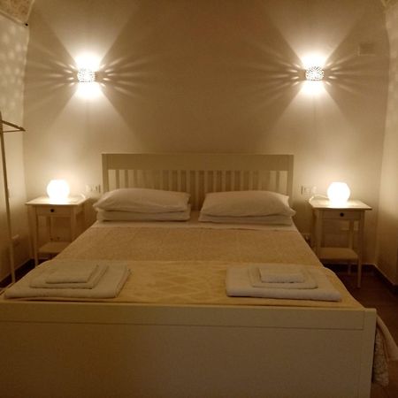 Studio Flat In White City ออสตูนี ภายนอก รูปภาพ