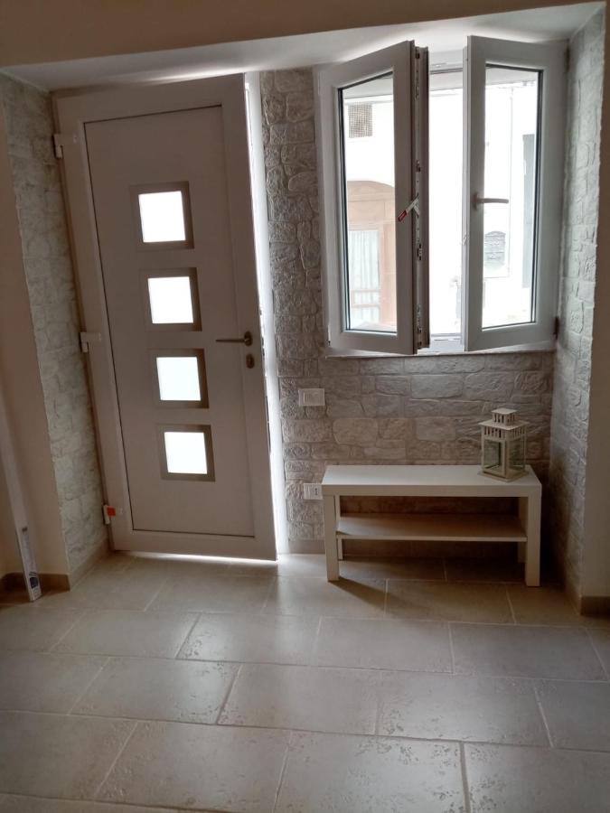 Studio Flat In White City ออสตูนี ภายนอก รูปภาพ